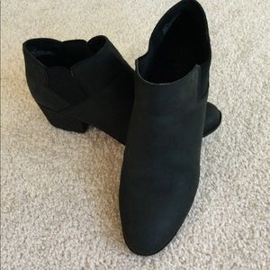 Born Concept BOC Chelsea Ankle Boot